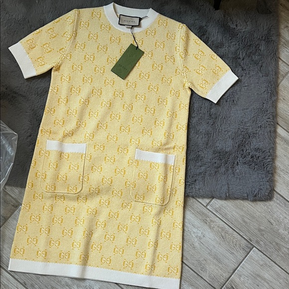 Gucci Dresses & Skirts - Gucci Yellow and White GG Knit Short Sleeve Dress
Size S